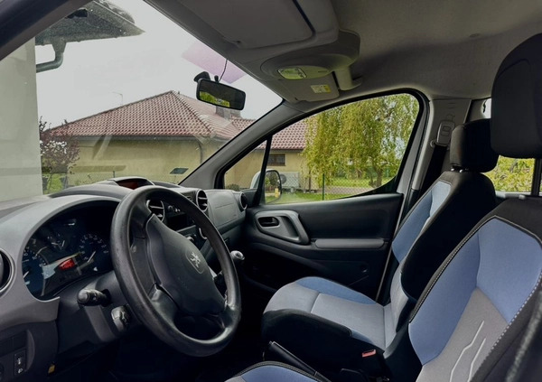Peugeot Partner cena 32500 przebieg: 115000, rok produkcji 2015 z Chojna małe 56